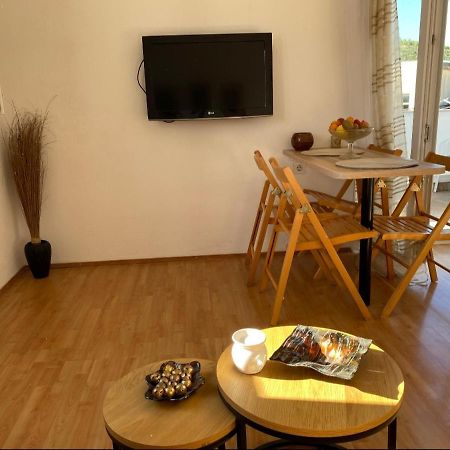 Apartment Remi, Penthouse With Balcony, Free Parking Marina Eksteriør billede